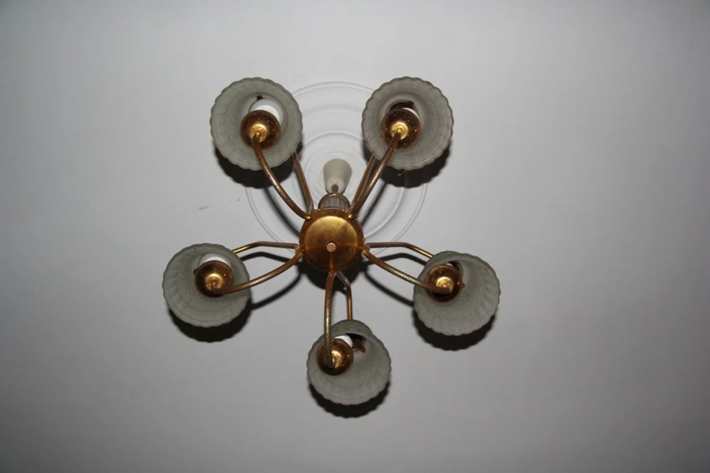 Media for Люстра