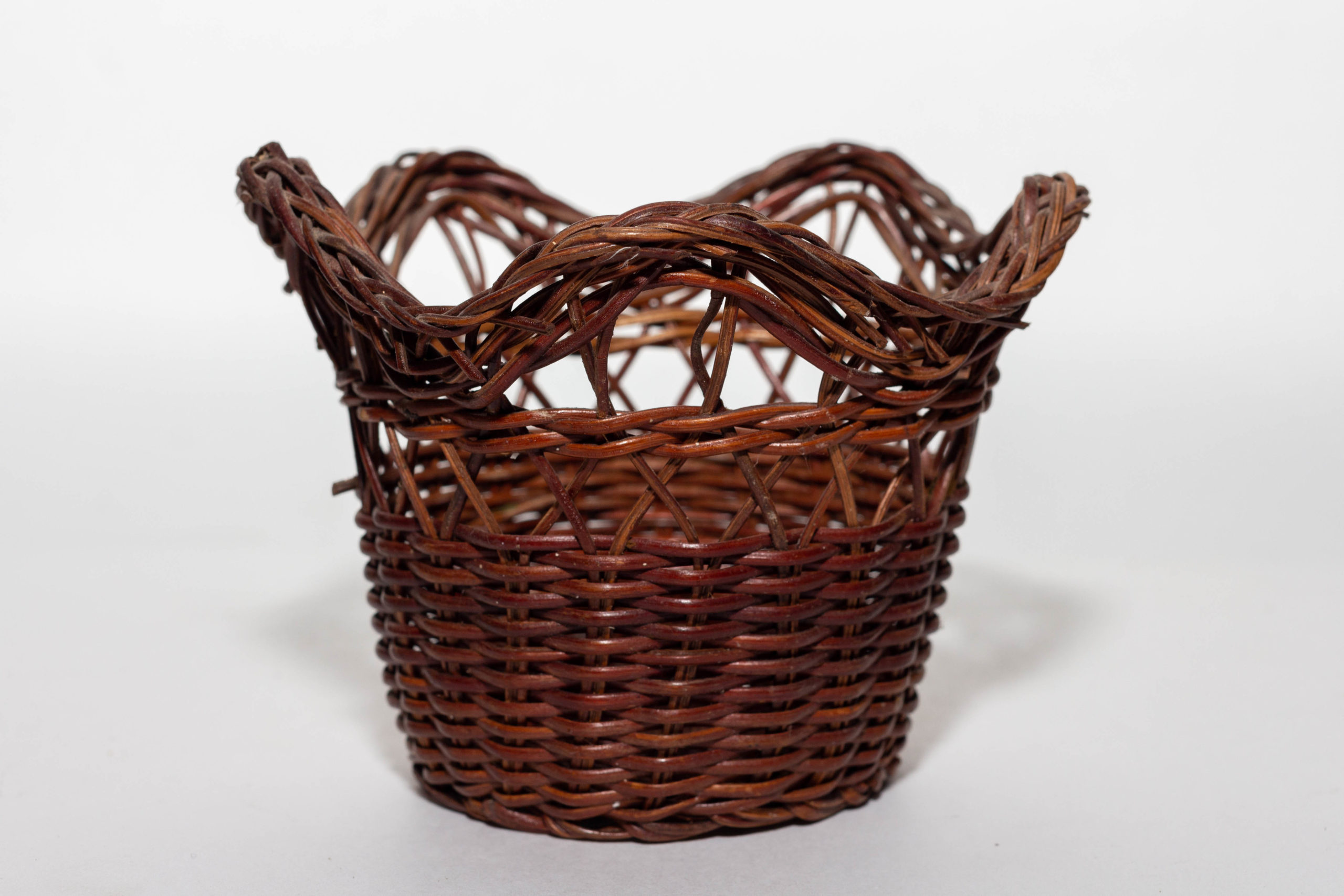 Media for Корзина плетеная