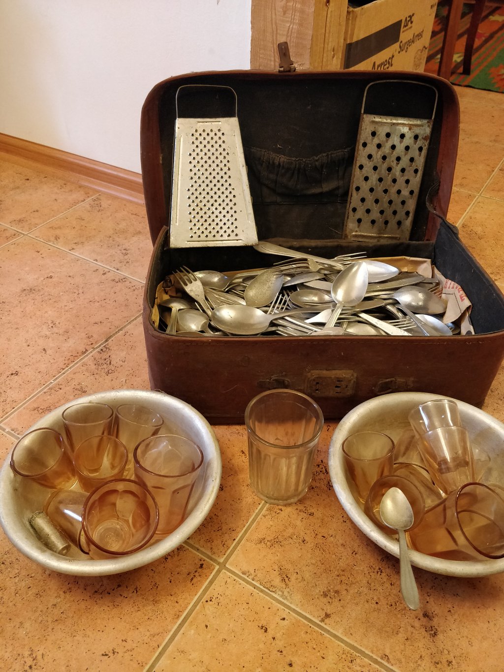 Media for Столовые приборы