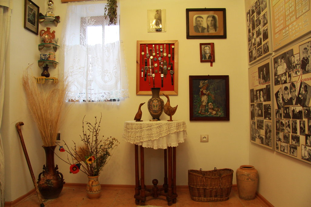 Media for 2-й зал музея