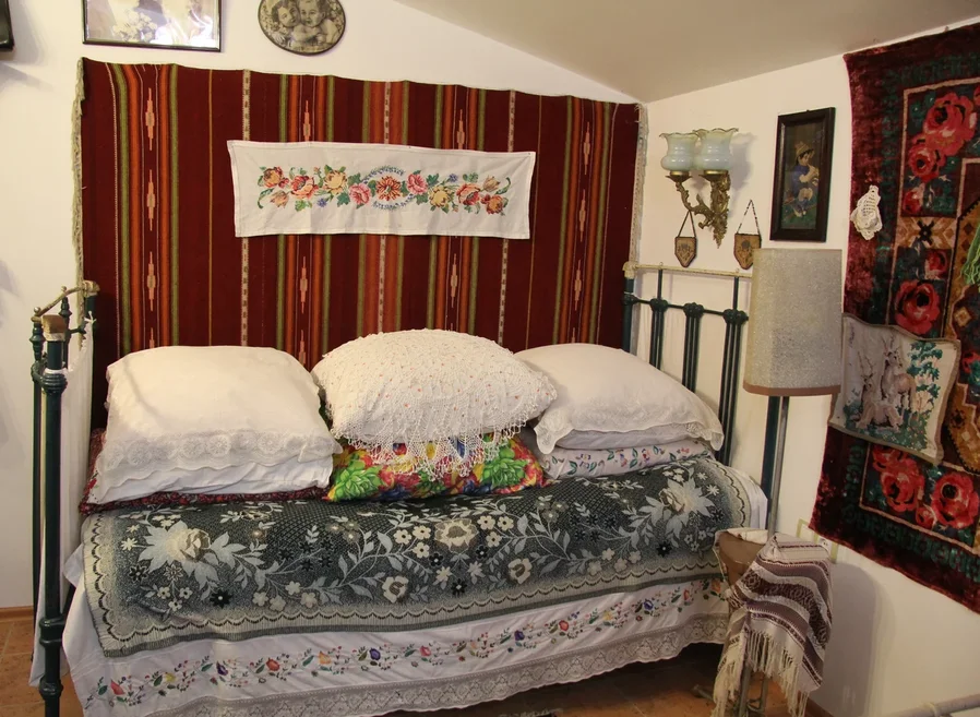 Media for Кровать советского времени